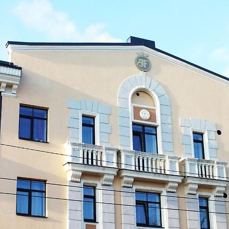 Apalenis Hotel Riga Buitenkant foto