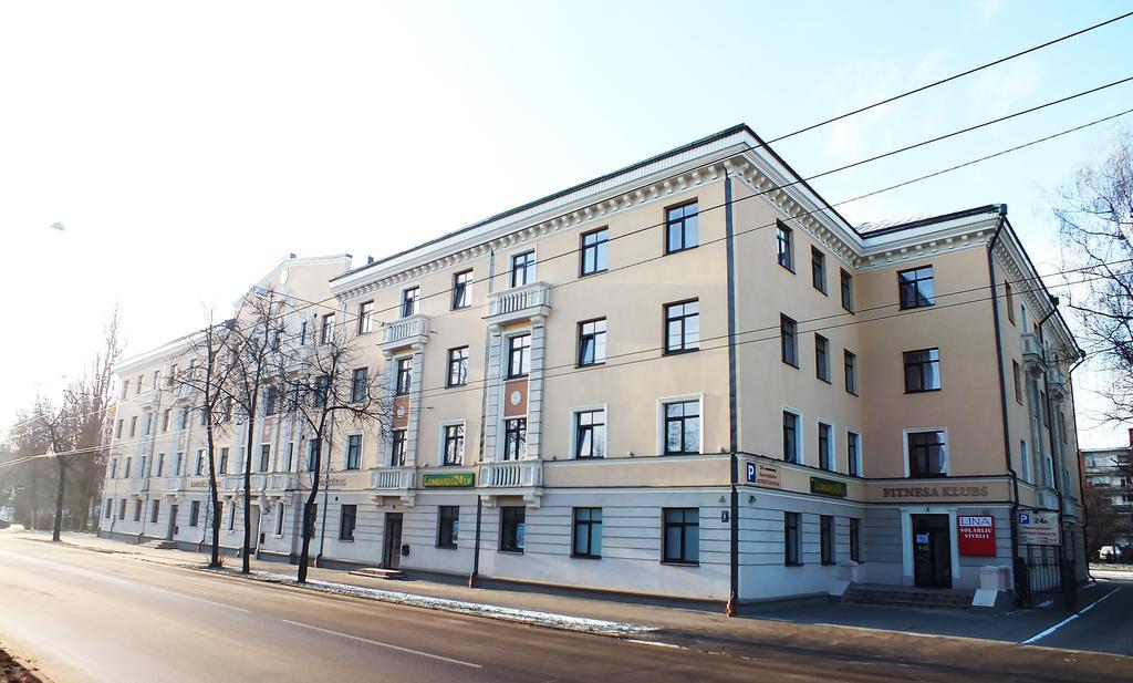 Apalenis Hotel Riga Buitenkant foto