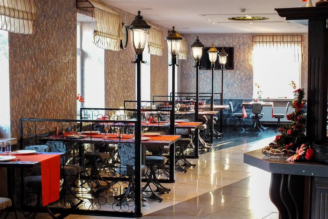 Apalenis Hotel Riga Buitenkant foto